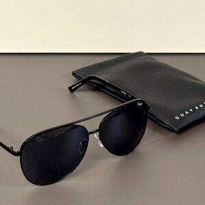 Quay Australia Vivienne 126 Black Aviator Sunglasses w/ Case – Women’s